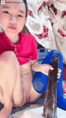 小妲己主播带来精彩喷水道具秀展现善良姐姐的另一面