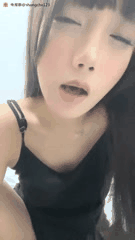 小妲己主播带来的纯情校花小美道具自慰精彩表演