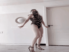 冰冰热辣裸舞表演_VIP专属福利短视频