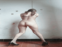 推特丝袜极品淫妻丸子_大奶足交榨精各种诱惑