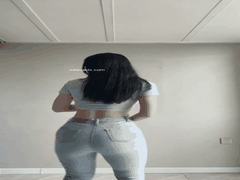 推特网红_whlws高价定制裸舞自慰合集_揉奶抖臀骑乘假屌诱惑