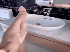 抖音网红宋宋重金私拍_丝袜美腿学生萝莉自慰福利_1