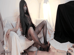 柚子猫丝袜足交男友_诱人美腿尽显魅惑