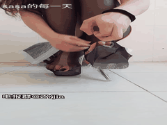 易直播丝足女神sasa诱人足控直播_大尺度自慰合集必看