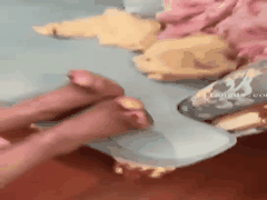 抖音网红馨月姐姐丝袜无内自摸诱惑热辣视频