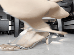 孙圆圆丝袜高跟诱惑_专属恋足定制福利视频