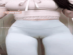 快手网红小软糖极骚骆驼趾诱惑_抱软糖福利视频