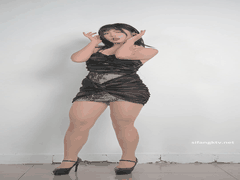 B站网红乐乐爱跳舞_透视内衣骚舞专业秀_诱惑舞姿引爆眼球