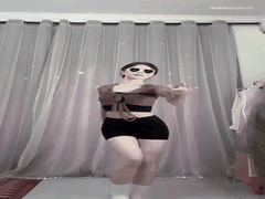 舞蹈系大胖妹一字马惊艳全场_反差大学生柔韧身材太撩人