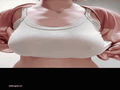 小R推特福利姬_03年G杯女大学生吊钟巨乳520门槛视频