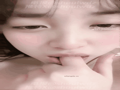 推特清纯嫩妹露脸自慰_肉感大奶小钢炮裸舞掰穴诱惑