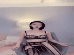 快手百万粉丝饭饭高能内衣骚舞摸B诱惑_绝版定制史上最大尺度重磅流出