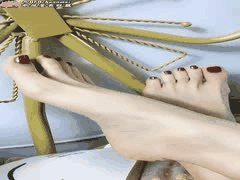 易直播美女日常丝袜嫩足秀，恋足爱好者必看福利