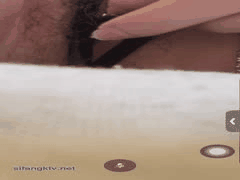 张公子极品空姐直播福利：上身正常下身露B自慰