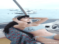 朱可儿三亚游艇比基尼热辣写真，秀人网模特诱惑无限