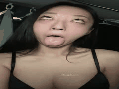 抖音女大学生灌汤饱饱阿黑颜翻白眼高潮定制视频第二弹