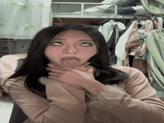 抖音女大学生灌汤饱饱阿黑颜翻白眼高潮定制视频_1