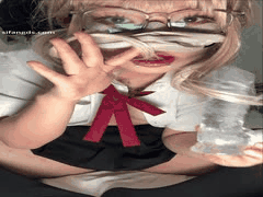 嗨酱真人诱惑第二部：火辣NSFW激情表演