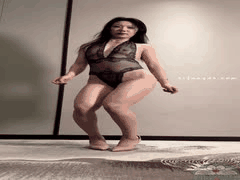 抖音健身少妇思羽私密裸舞：粗腿公主开腿摇摆诱惑