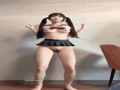 小粉喵推特双马尾萝莉露脸白虎裸舞自慰诱惑