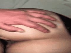 抖音轻熟女主播秋芊月丝足诱惑：无内肉色亮丝袜直戳XP，阴毛旺盛听声可射