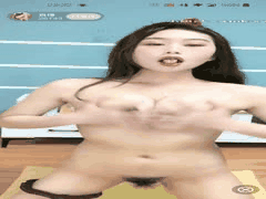 小圆黎央惠下海首秀：小奶猫女神喷水淫叫，奶油抹胸巨乳诱惑