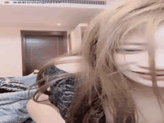 推特G奶御姐崽儿酱旗袍诱惑：纯天然巨乳蜂腰肥臀极品网红淫乱大秀