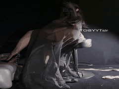 抖音微密圈独家更新：三撕后刑08-26油丝风衣诱惑秀