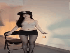 33万粉抖音主播小邹哇塞黑丝热舞福利！情趣丁裤大长腿诱惑