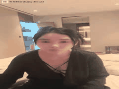 G奶喷水女神化身面具秘书，用道具狂野自慰迎来口爆高潮