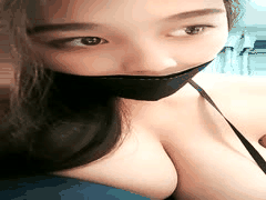 丰满主播檸一藝甜甜轰炸：巨乳深沟挤奶、舌缠假阳具、黑屄大开扒屄自慰