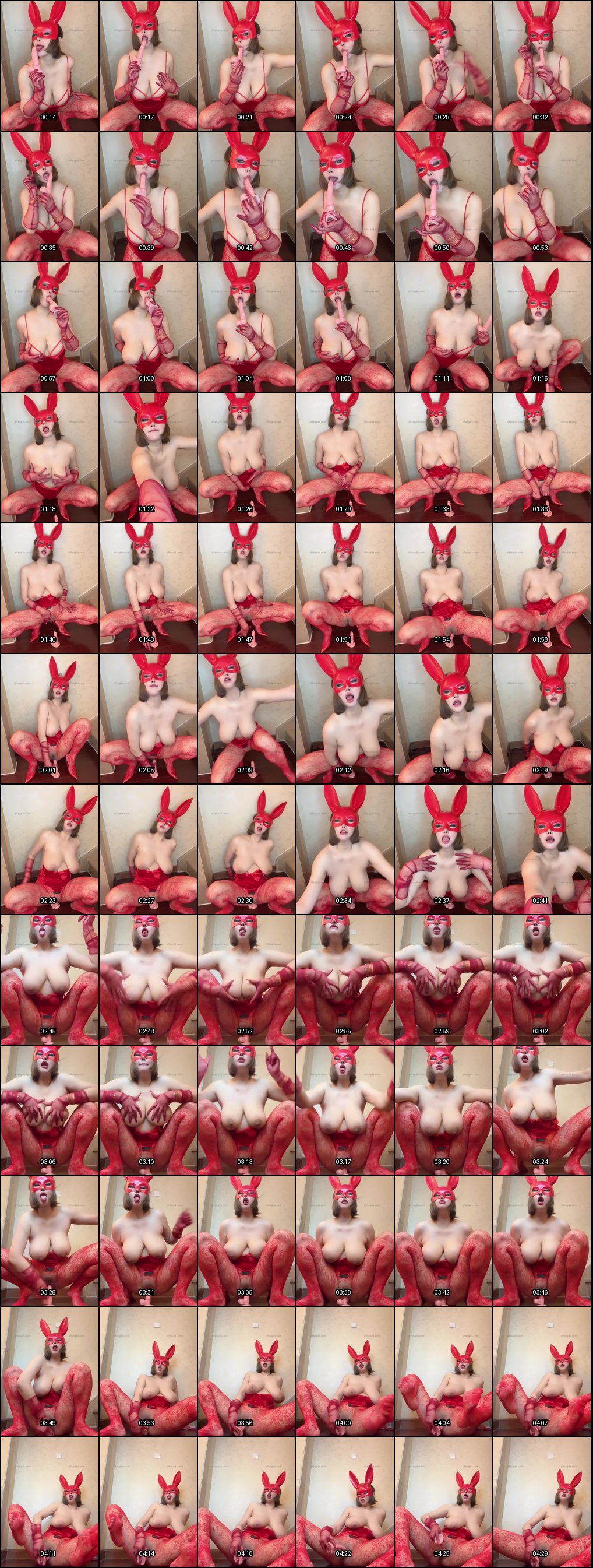 抖音巨乳网红赵伊彤熟女自慰秀：情趣丝袜揉奶眼罩饥渴，假阳具难解真欲