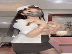抖音女神菲菲陛下紧身制服包臀裙性感舞蹈诱惑，大奶呼之欲出假阳具自慰高潮