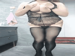快手60万粉丝熟女小芳巨乳福利！情趣内衣丝袜骚舞挑逗，吊钟奶子晃荡诱人