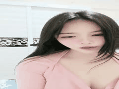 西柚主播绿播女神下海首秀：超级漂亮道具自慰爽翻天