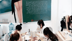 教室双视角激情合集_上半身教书下半身自慰精彩演绎