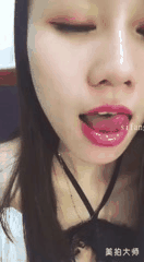 番茄殿下的微信福利露奶露逼的自我快感体验_27