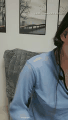 搞怪美女小妲己穿蓝色挂衣半遮美乳进行跳蛋自慰表演