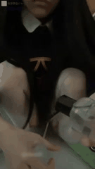 04年女大学生在宿舍与hujiaozi同框自慰的私密视频