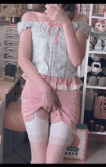 推特福利姬合集5Cha520与XiaoCha500的美臀白虎道具自慰精彩瞬间