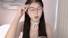 st站清纯软妹直播自慰秀明星颜值大眼睛妹妹裸舞挑逗白嫩酮体甜美诱惑让人血脉喷张