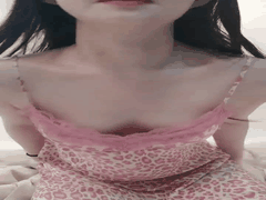 反差女神娇求爸爸抱抱 水晶棒狂插私处淫叫不止 骚话撩人欲罢不能