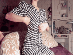 小龙妹妹反差学生宿舍自慰_真实无滤镜福利曝光