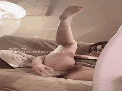 奺奈美福利姬极品白虎反差脸自慰喷水_高清穴同框诱惑