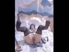 奶油桃COS学生萝莉自慰诱惑_福利姬私密大秀