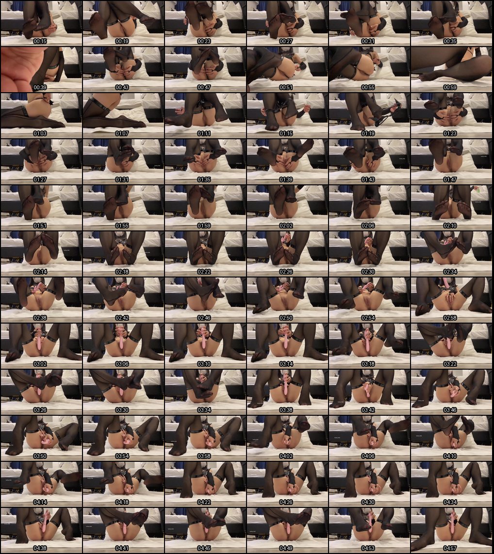 JK少女自慰高潮喷涌，淫水白浆直流马桶