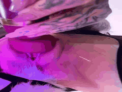 抖音高颜值纹身女神九条南无炮击自慰，白浆拉丝高潮福利