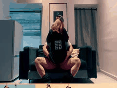 推特美腿博主loicu福利姬：刮毛自慰诱惑约炮