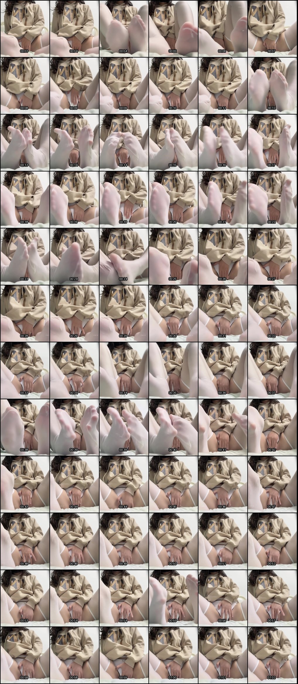 甜美04女大学生洛洛莓的反差骚气自慰：棒棒糖插穴+丝袜足交诱惑