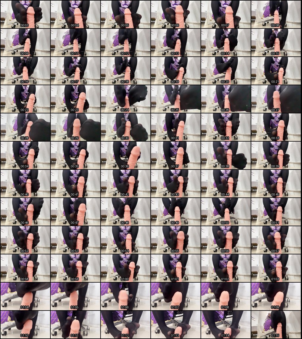 甜美04年女大学生洛洛莓棒棒糖插穴自慰+丝袜足交，骚气满满的反差诱惑